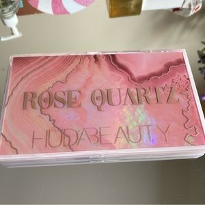 Huda Beauty Rose Quartz Eye Palette